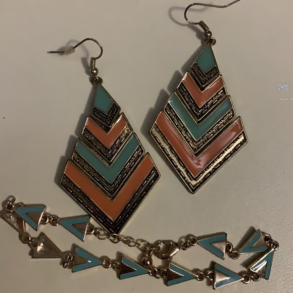 Set of Earrings and Bracelet - Picture 2 of 2